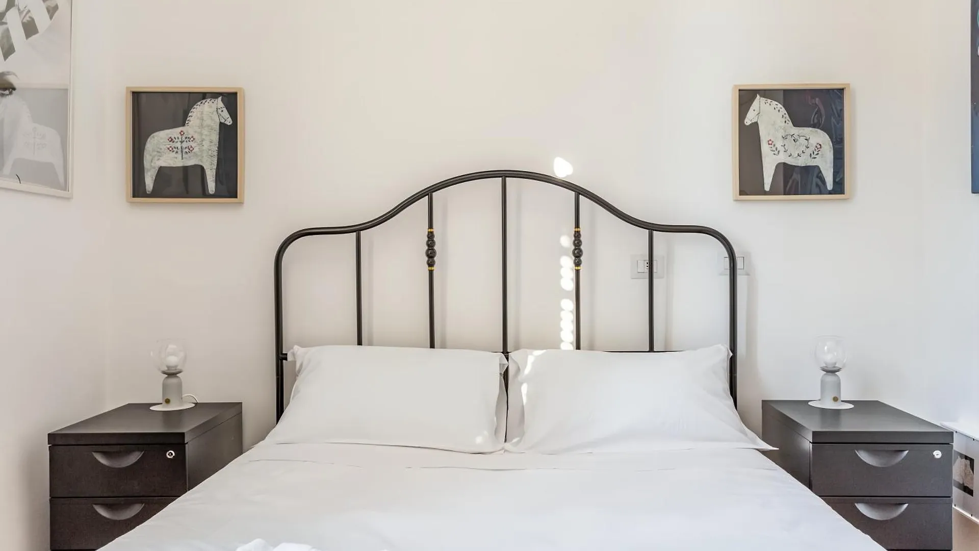 Elegantis Des Artistes Apartment Rome