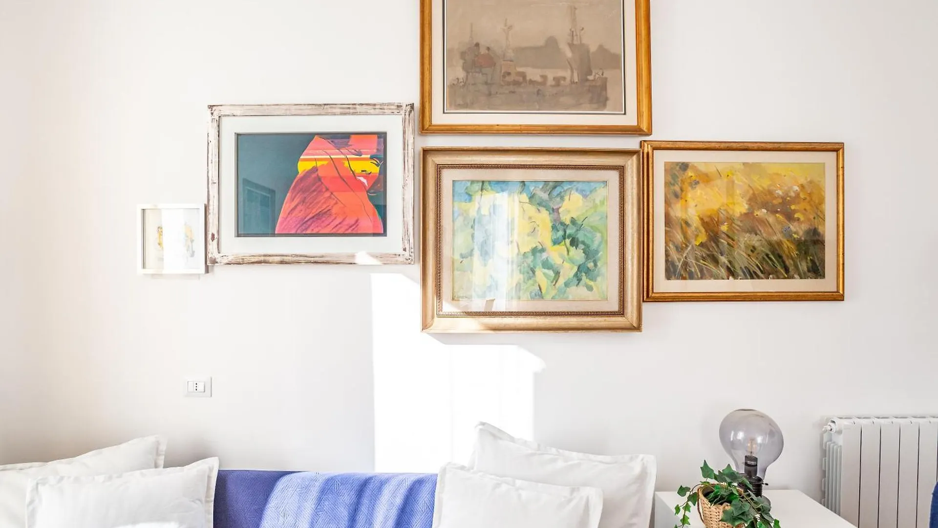 Elegantis Des Artistes Apartment Rome Italy